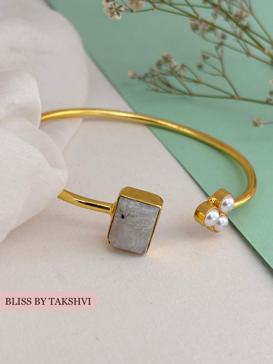 Real Stone Bangle With Pearls