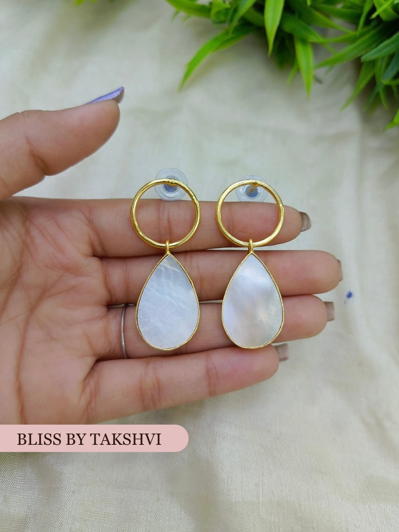 Golden Textured Pearl Drop Earring