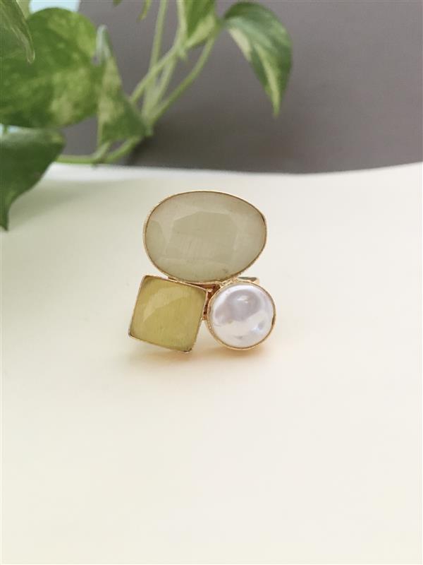 Pearl With Cut Stone Finger Ring