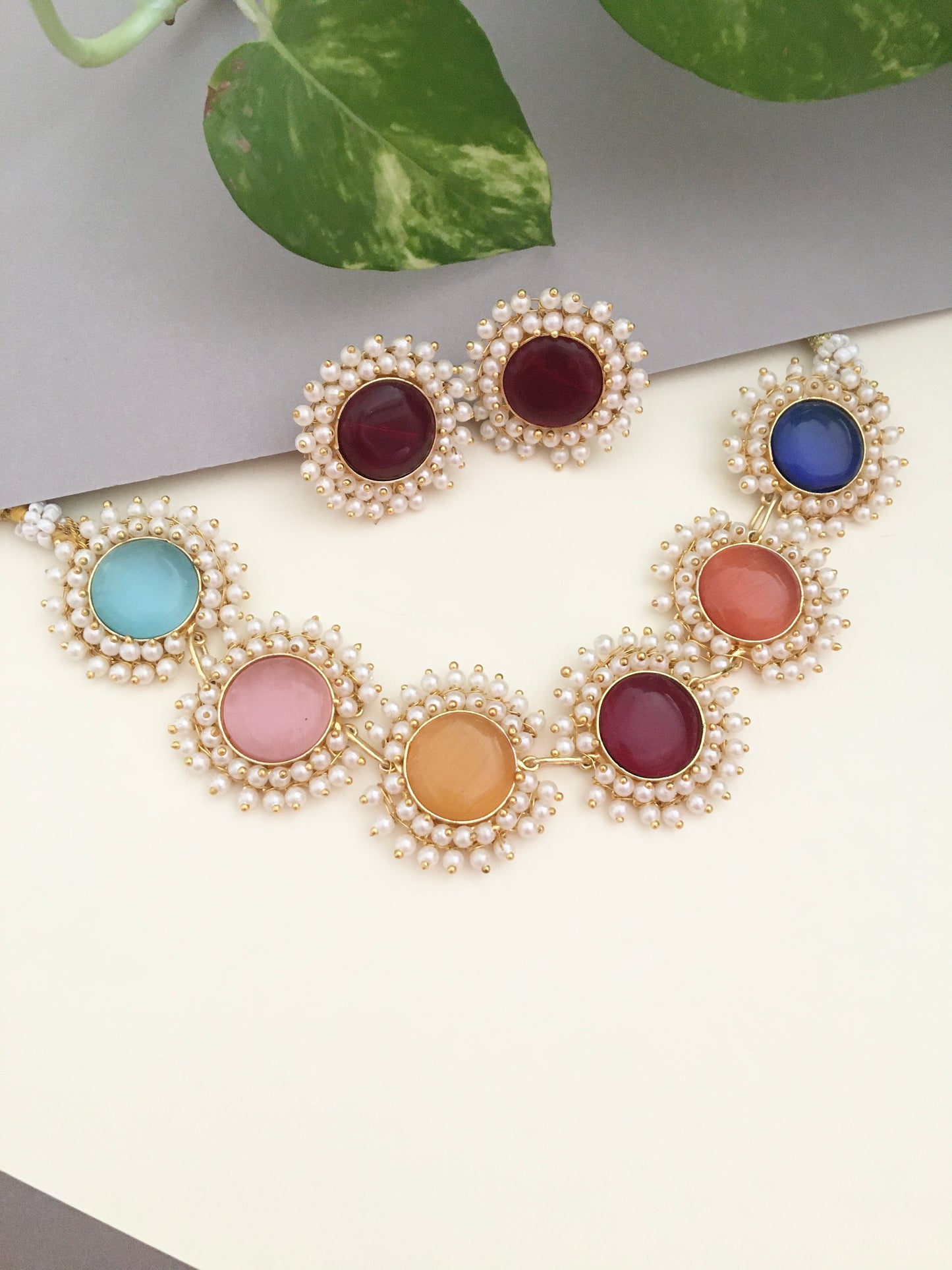 Glass Stone Cluster Pearl Choker Necklace