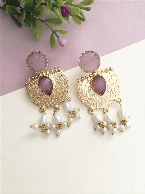 Noorie Glossy Stud Earring