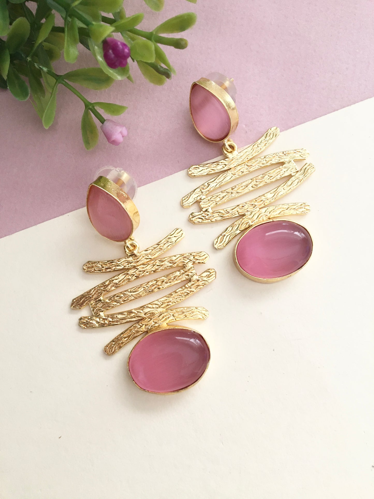 Ira Glossy Zigzag Earring