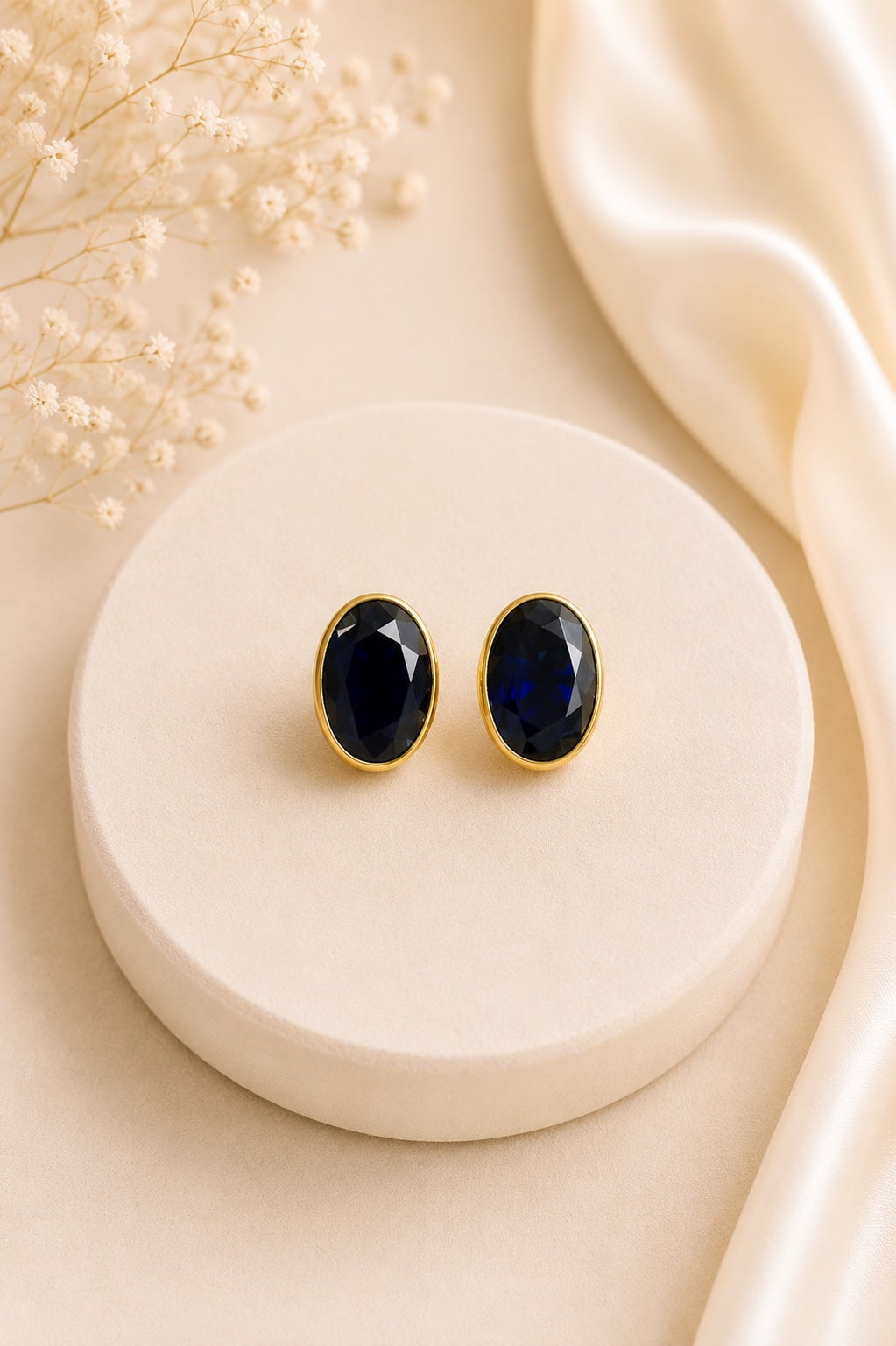 Elowen Oval Stud Earrings