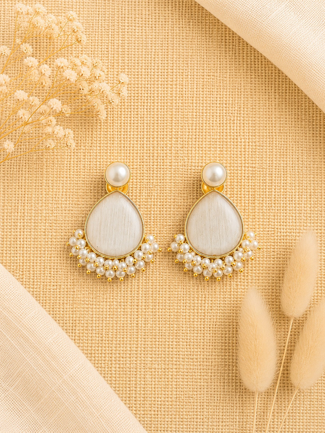 Dhavala Drop Earrings
