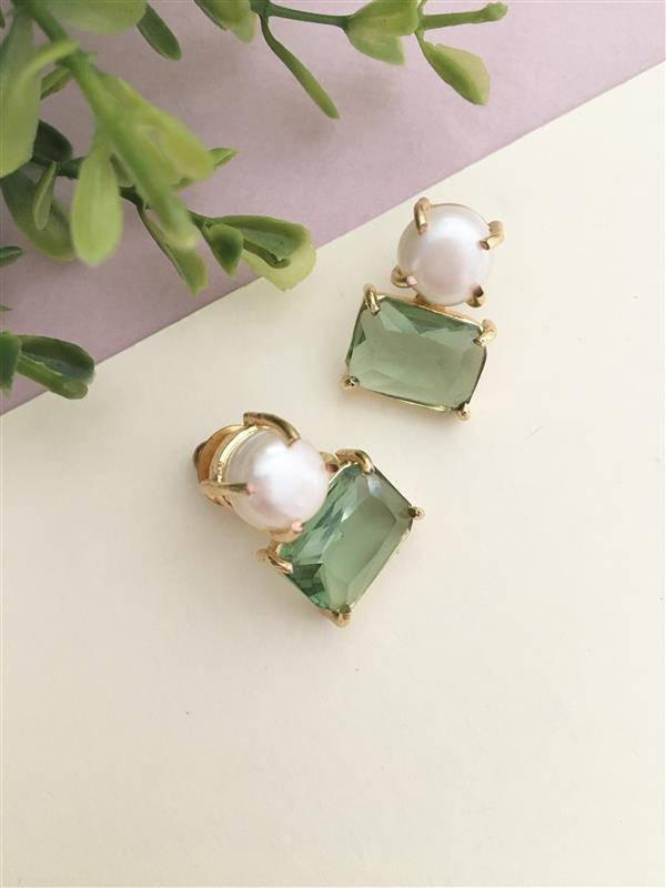 Golden Cut Stone Pearl Stud Earring