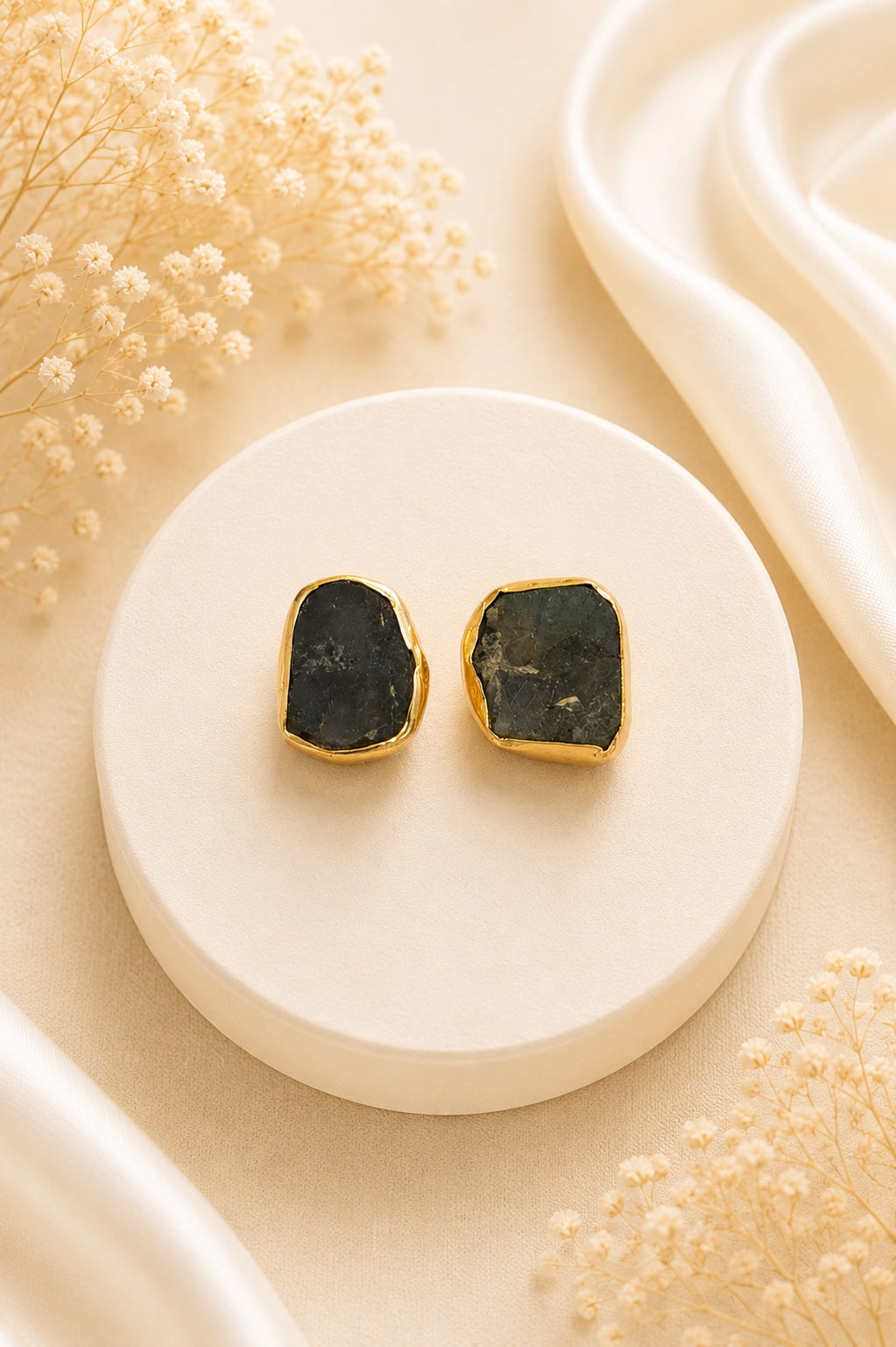 Zuri Stud Earrings