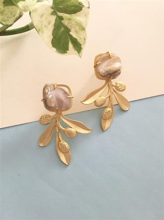 Mother of Pearl (Mop) Flower Stud Earring
