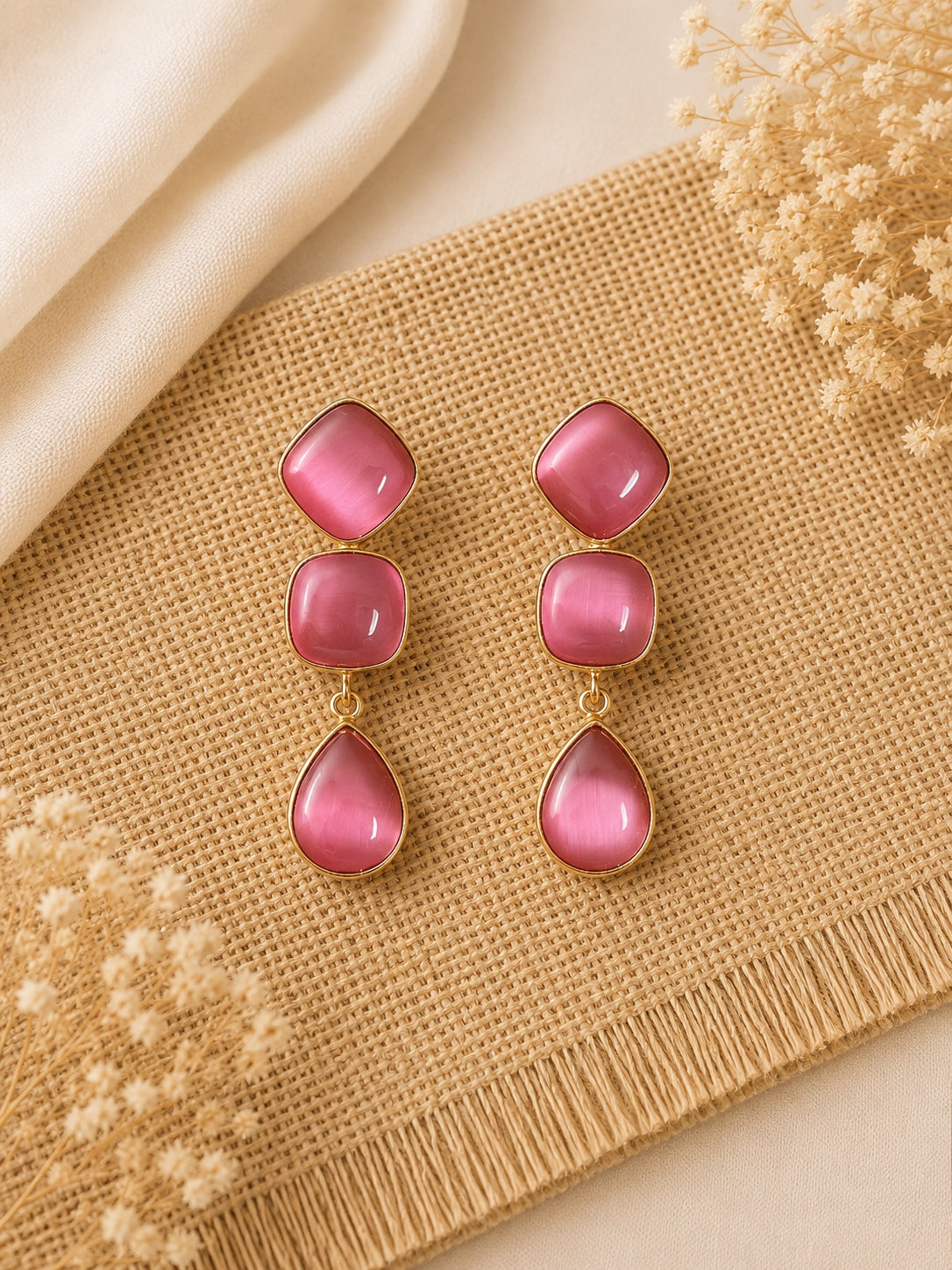Saanvi Drop Earrings