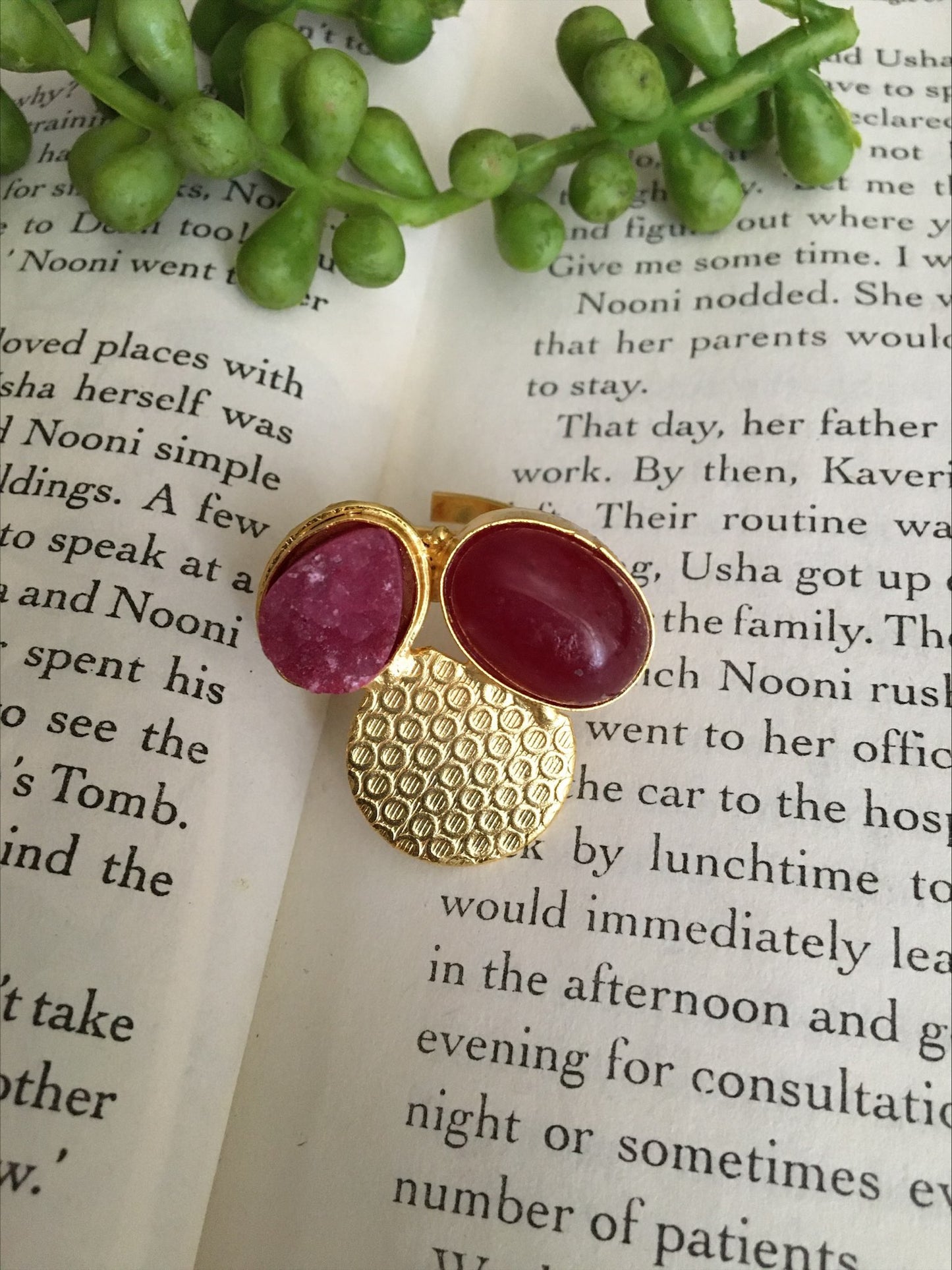 Mahnoor Dual Stone Ring