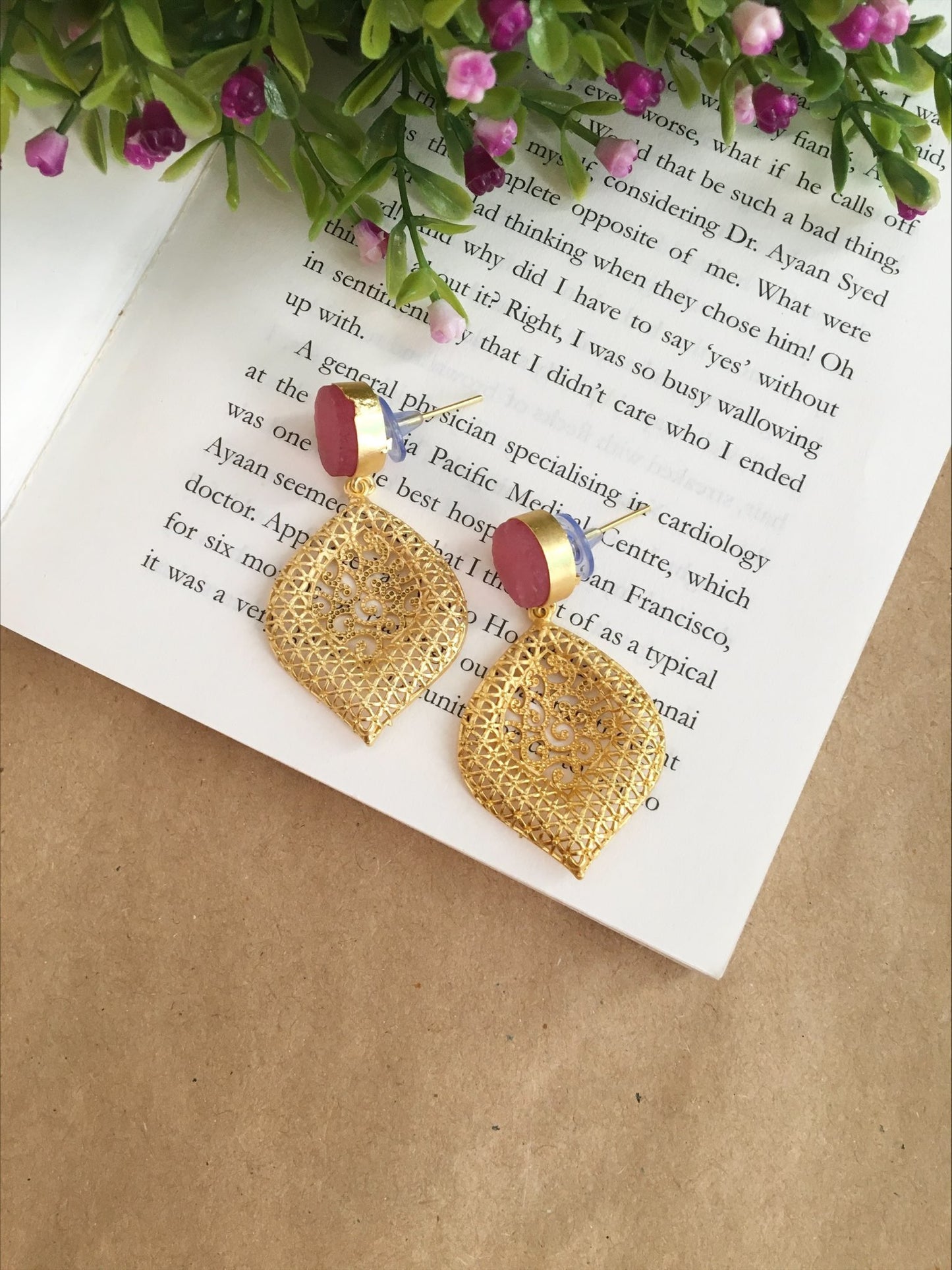 Charm Leaf Shape Raw Stone Earrings