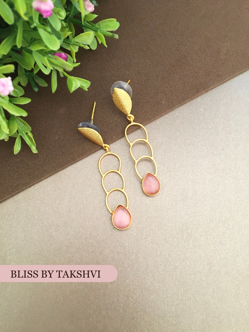 Golden Minimal Drop Earring