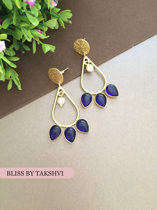 Golden Textured Three Stone Drop Earring