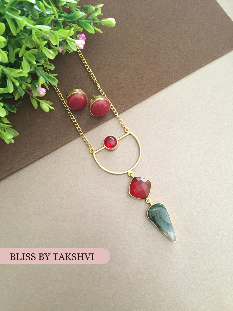 Golden Glossy Stone Chain Pendant Set