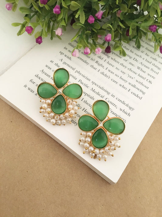 Nimrat Cluster Pearl Earrings