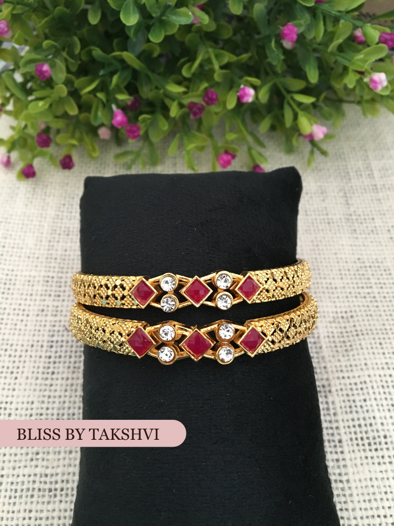 Trupti Golden Bangle With Kundan & Stone