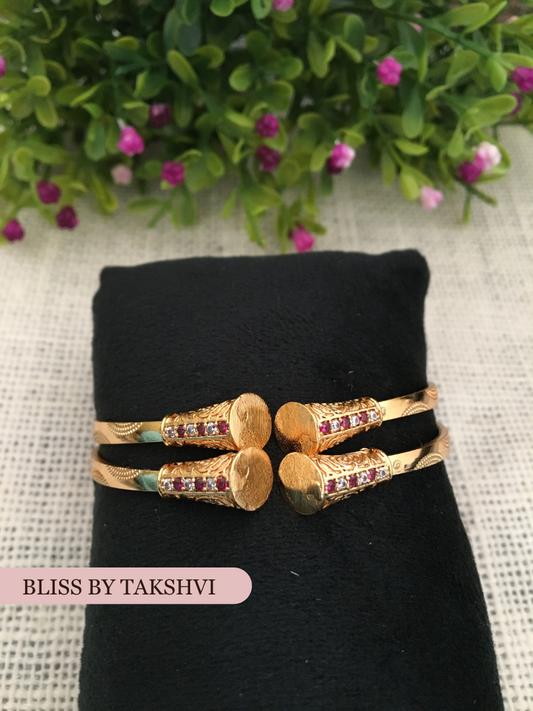 Avni Golden Open End Bracelet