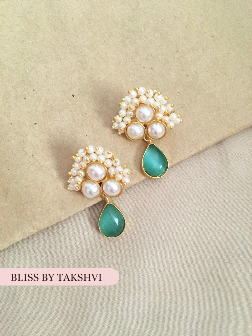 Bindiya Cluster Pearl Drop Earring