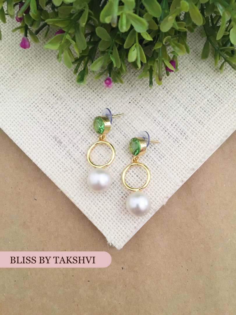 Nancy Glossy Stone Pearl Drop Earring