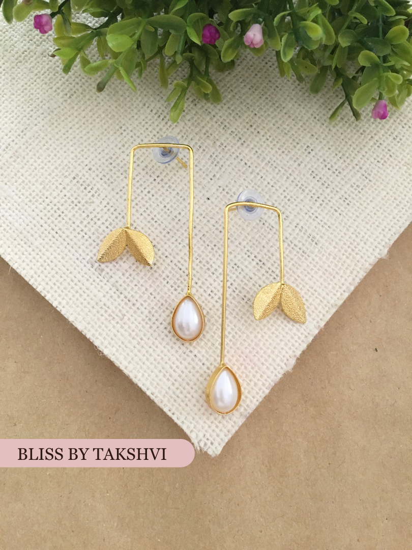 Aaradhya Pearl Drop Up-Down Earring