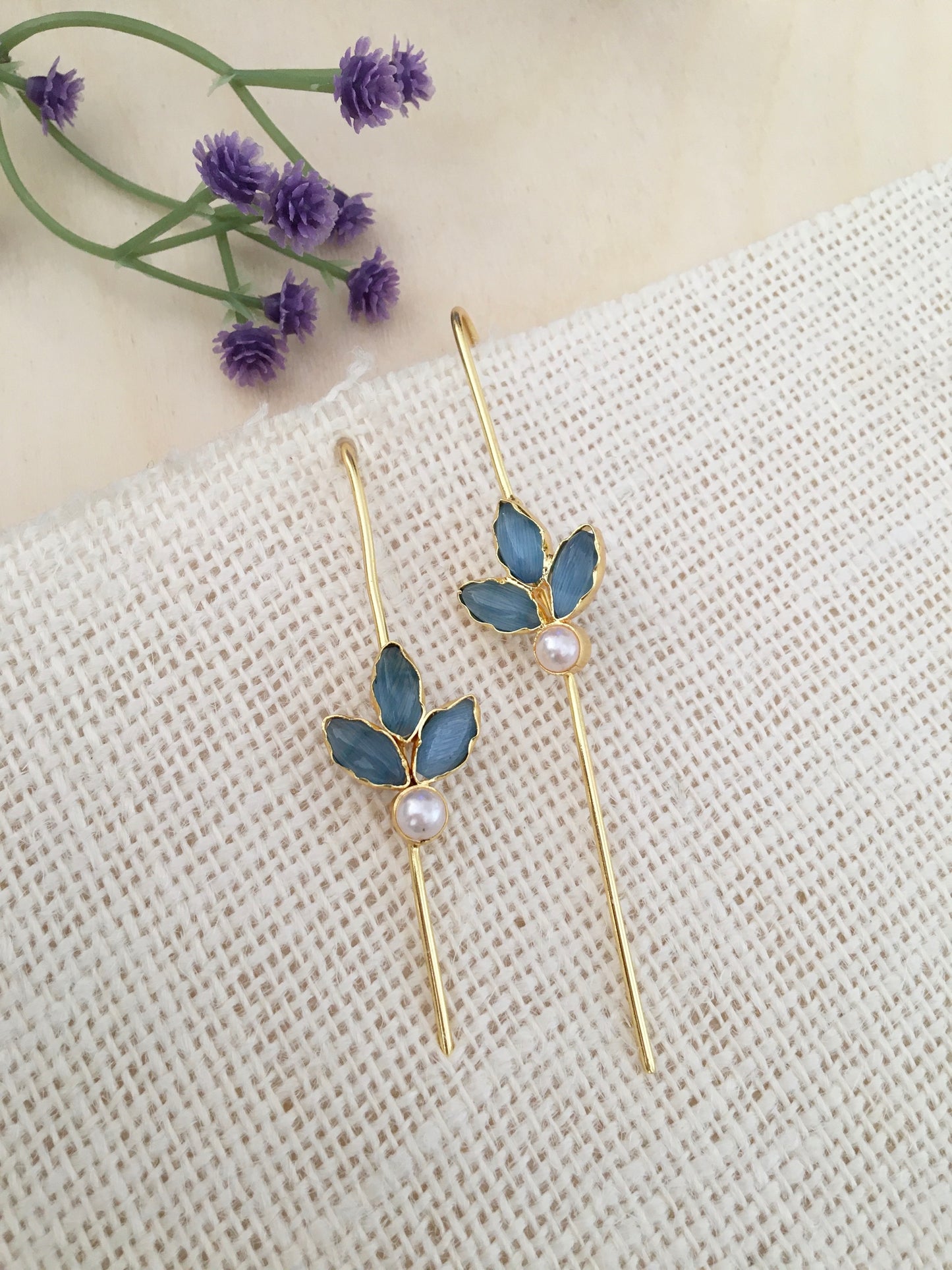 Leaf Trio Stone Earring
