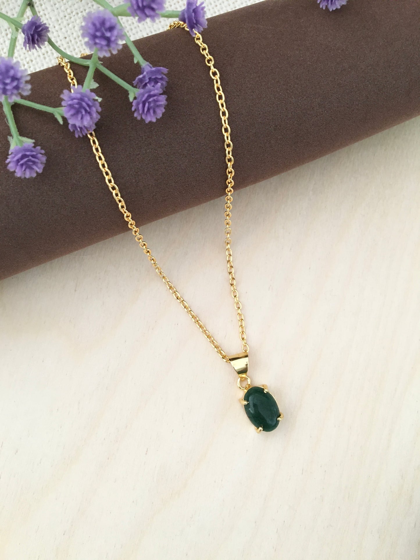Oval Stone Pendant Necklace