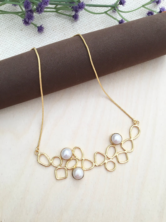 Artistic Pearl Cluster Statement Necklace