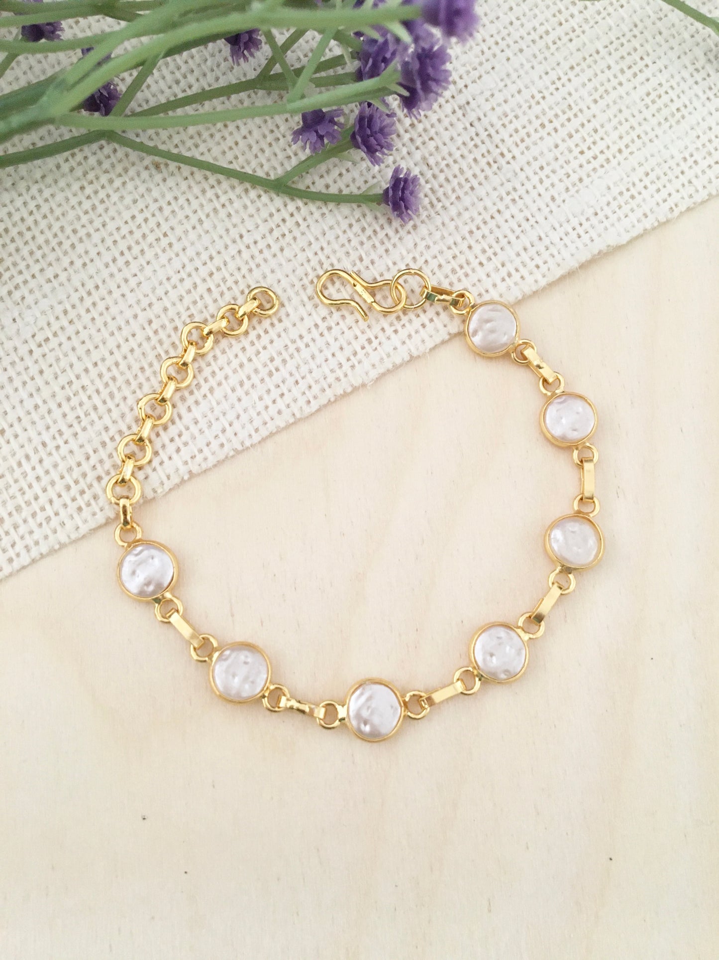 Modern Pearl Disc Bracelet