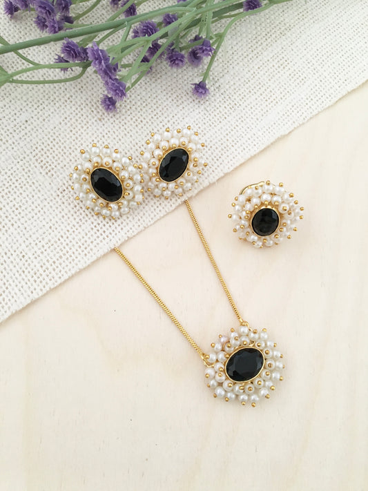 Noir Pearl Halo Jewellery Set