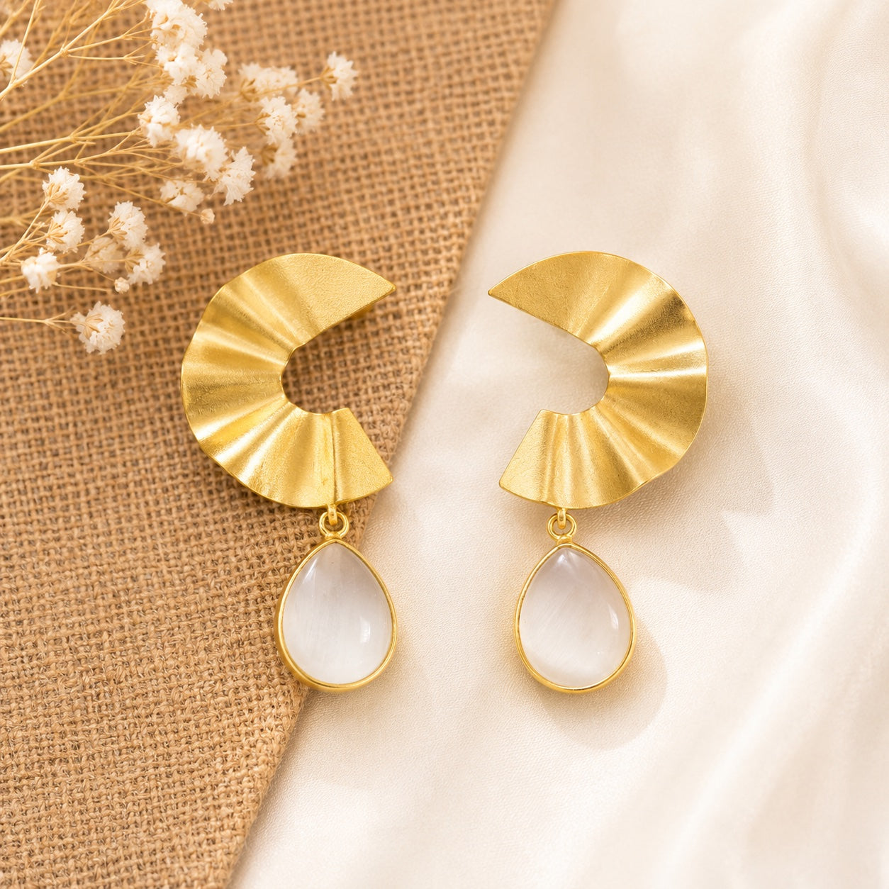 Hiranya Arc Earrings