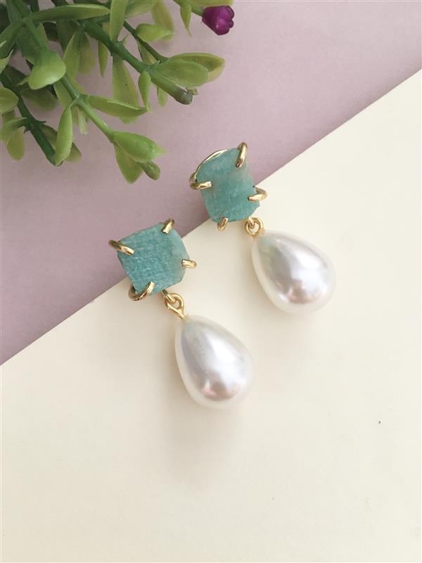 Golden Rough Stone Pearl Drop Earring