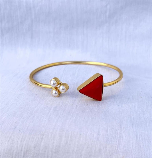 Triangle Stone & Pearl Bracelet