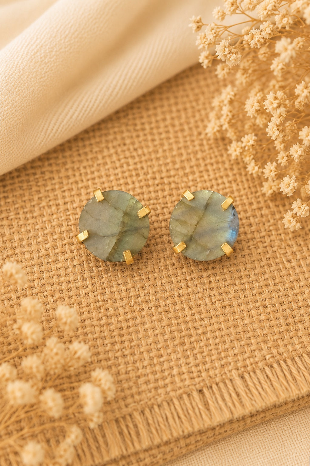 Dhara Stud Earrings