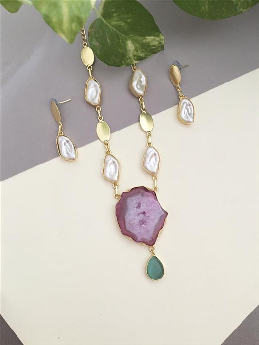 Baroque Rough Stone Chain Necklace