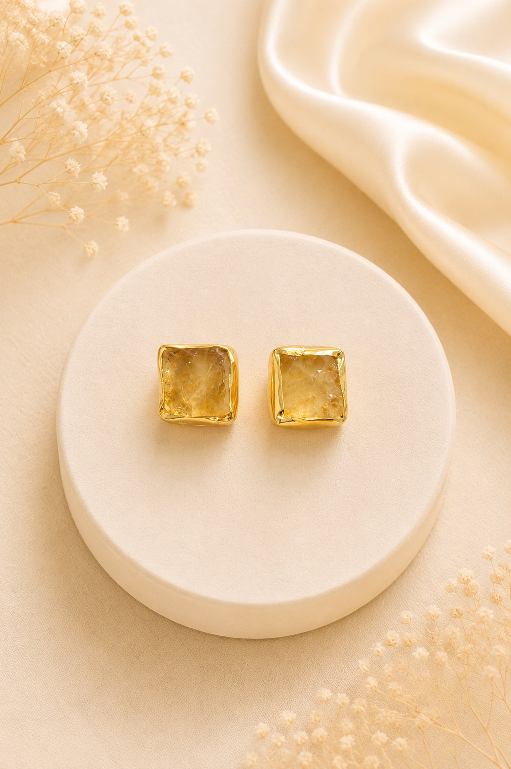Mistora Square Stud Earrings