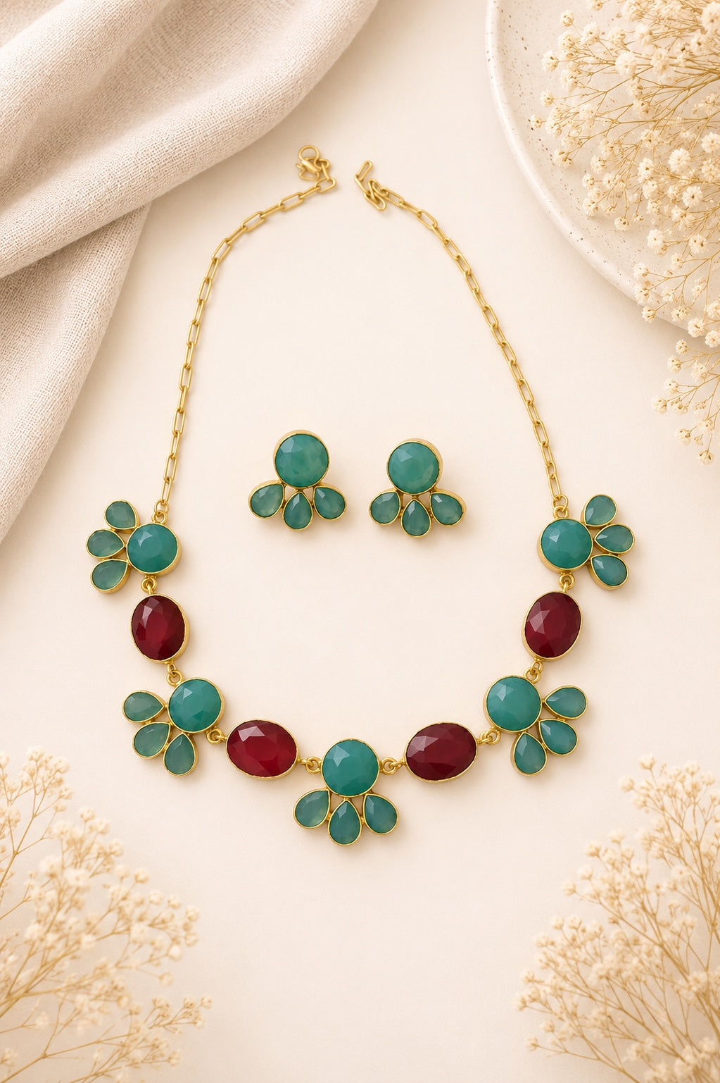 Anarika Necklace Set