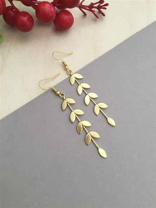 Elegant Gold Leaf Dangle Earring