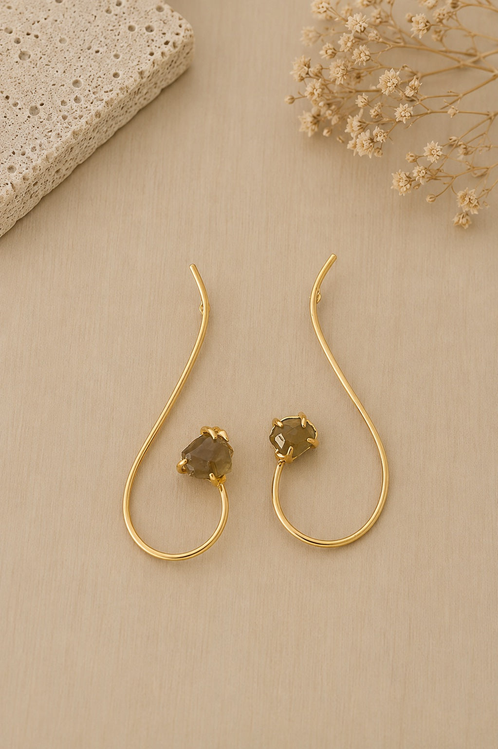Twila Curve Earrings