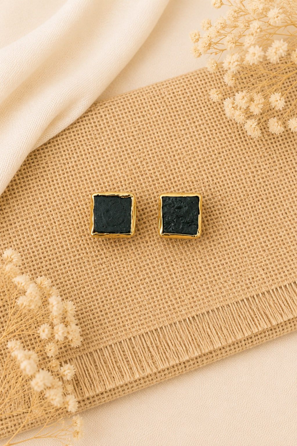 Nirva Square Stud Earrings