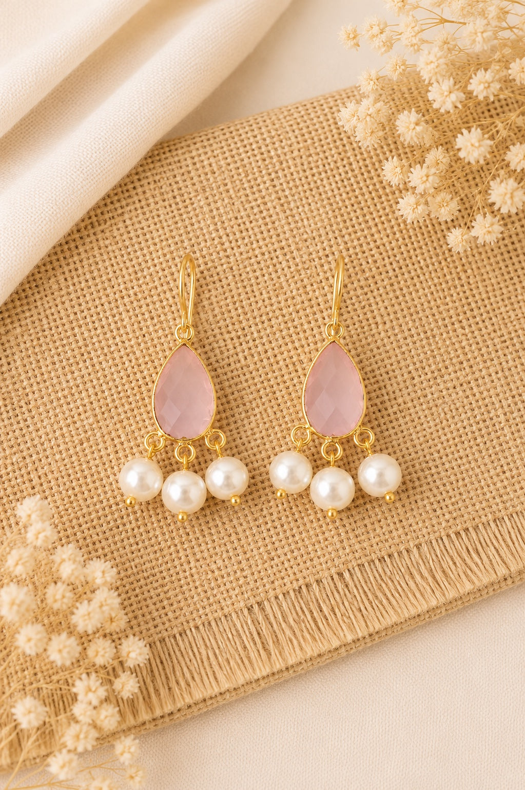 Amoura Dangle Earrings