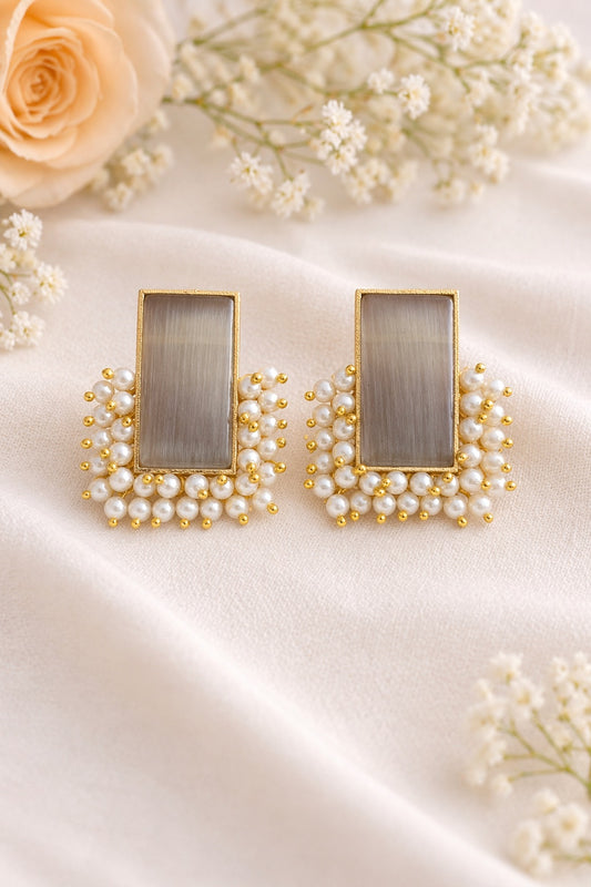 Taqti Frame Stud Earrings