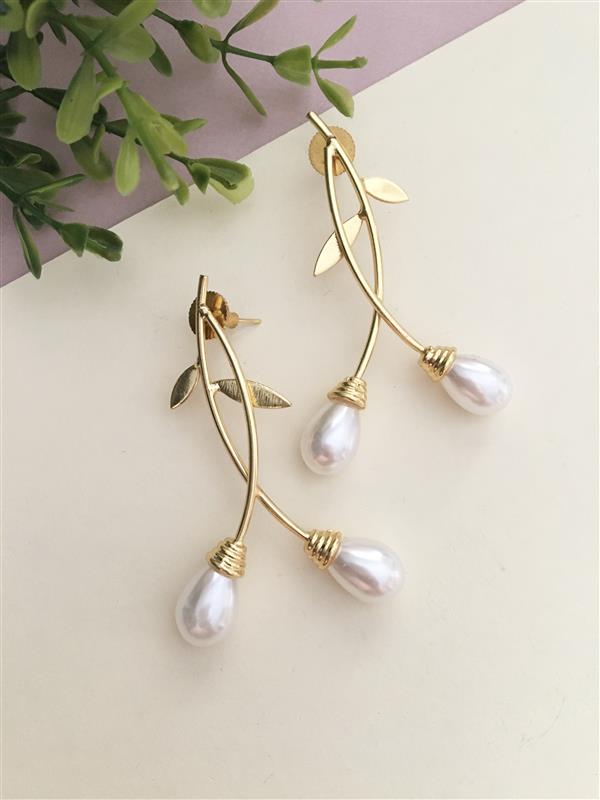 Golden Branch Pearl Earring
