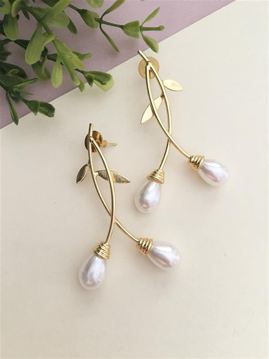 Golden Branch Pearl Earring