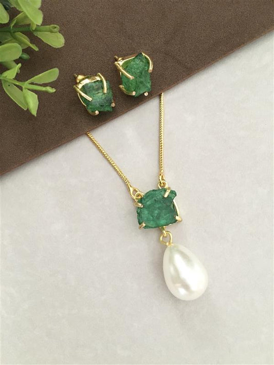 Rough Stone Real Pearl Pendant Set
