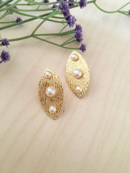 Amana Golden Stud Earrings