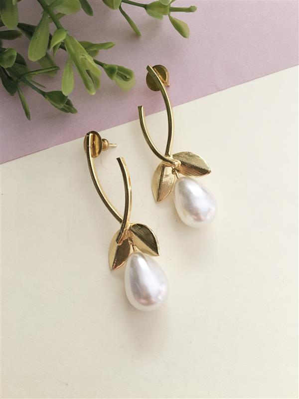 Golden Twin Leafy Pearl Earring