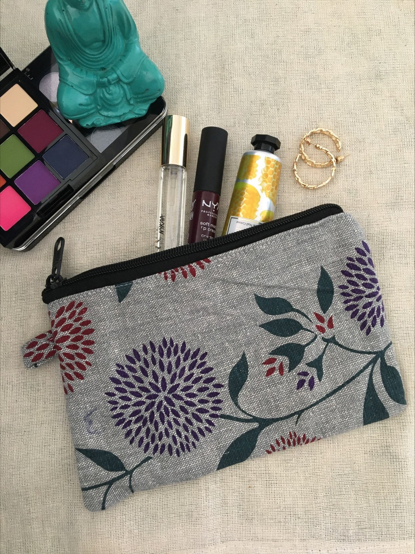 Solid Cosmetic Pouch