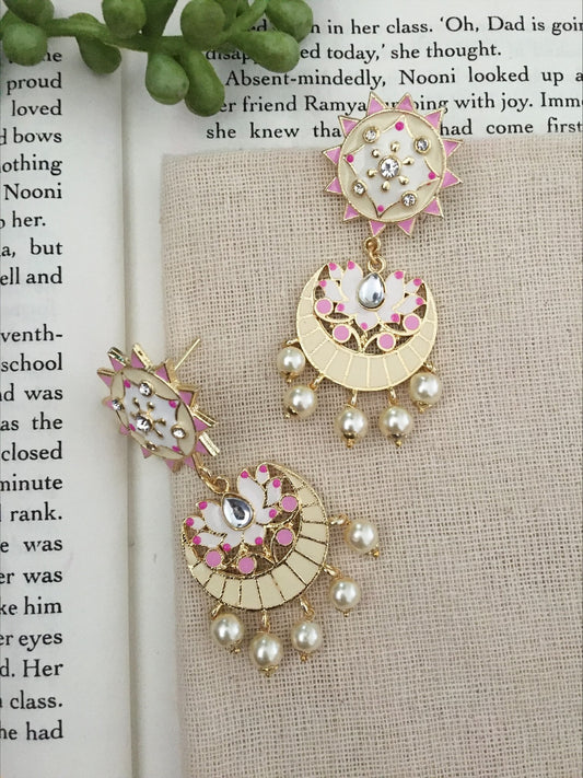 Sara Meenawork Earring